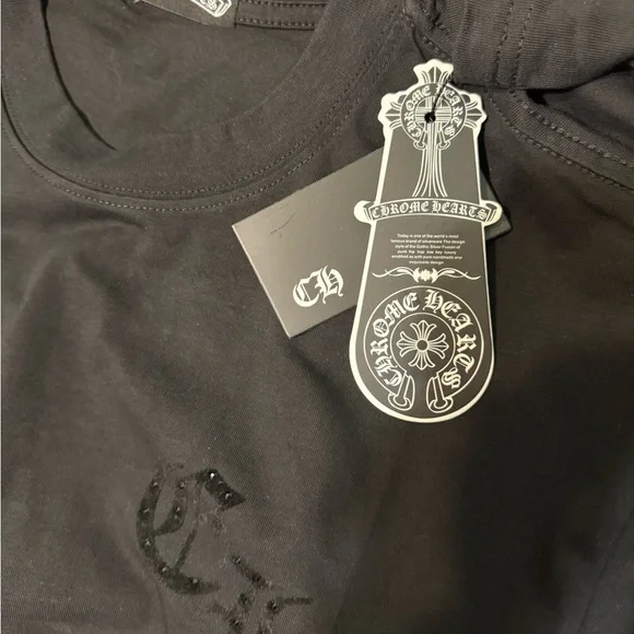 Hearts‎ Rhinestone Black Tee NWT Size Medium BEST QUALITY OUT THERE - Picture 3 of 6